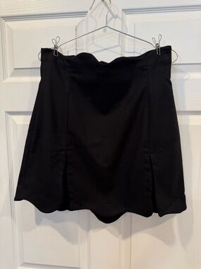 Fashion Brand Company Black Scalloped Waist Mini Skirt